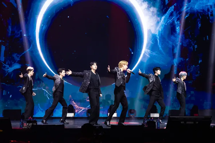 INFINITE把多首金曲改成中文歌詞。D-SHOW提供