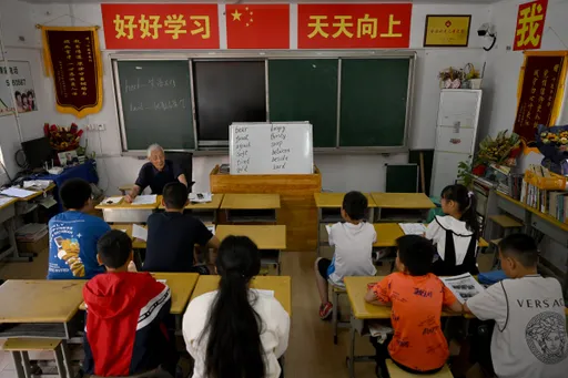 中國推「教育減負」 北大研究:窮孩子更難出頭
