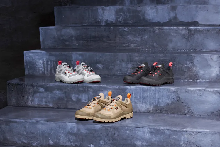 升級橘標防水CAGE⁺系列Oxford鞋型，各3780元。品牌提供