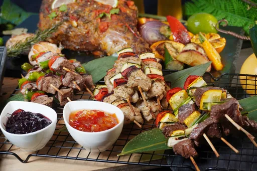 中秋最強十國風味燒烤盛宴在長榮鳳凰 專案入住直接帶萬元美型家電回家