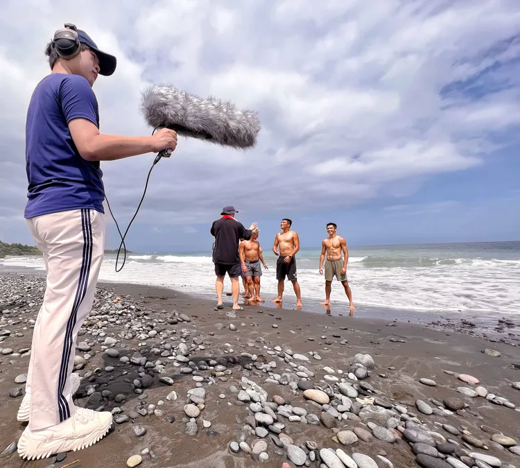 蔣榮宗採集第一線的訓練聲響碰撞的音波紋。ZONG MUSIC 榮宗蔣音樂國際公司提供