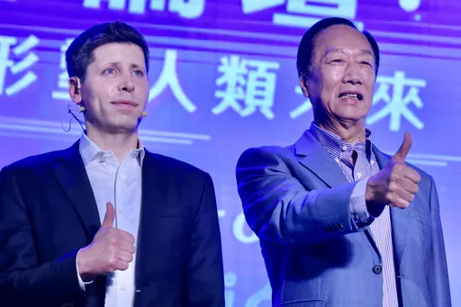 奧特曼認了ChatGPT需規範 郭台銘倡AI助小黃司機、外送員加薪