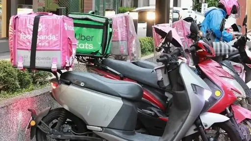 4宝孕妈背孩跑外送！稚童惨沦人体空气清净机　店员看了超心酸