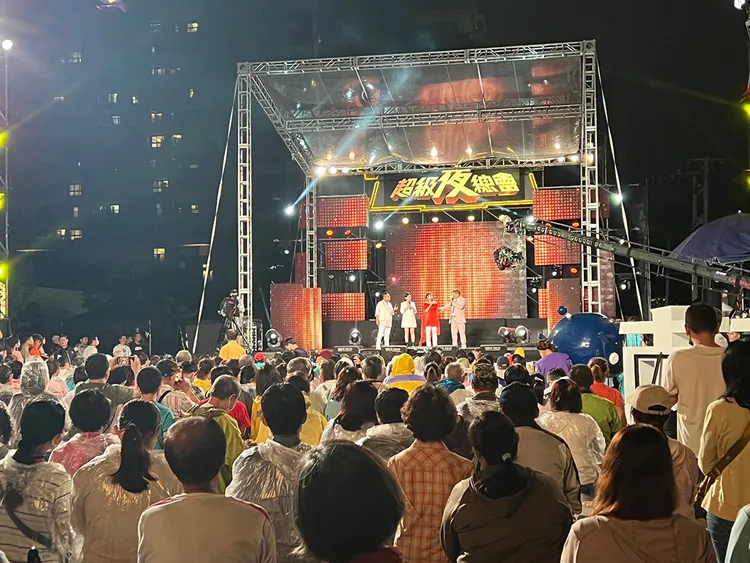 超級夜總會前至橋頭錄影，回饋在地鄉親