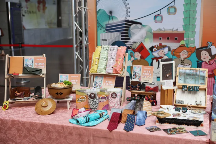 商圈嘉年華店家經典好物。產發局提供