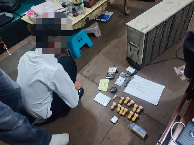 郭姓車手出面取款被警方逮捕。民眾提供