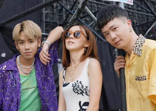 鼓鼓合體蕭秉治創驚人流量　空中飛人難得上海聚首