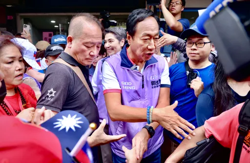 郭台銘凍未條！為這件事怒告鍾小平　他再曝內幕：都是國民黨放話