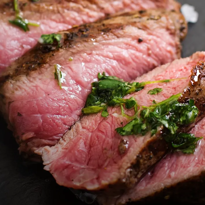 中秋烤肉8件組原價1299元，特價999元。樂天市場提供