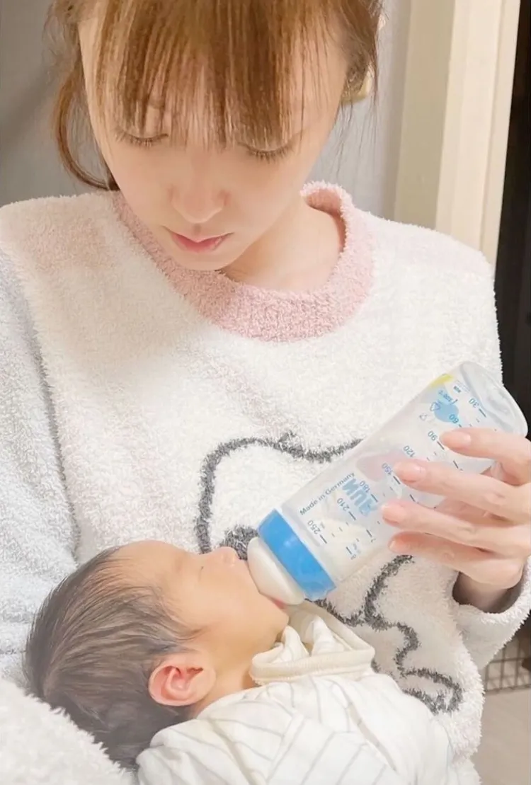 未婚的深田恭子很疼愛妹妹的小孩。翻攝深田恭子IG