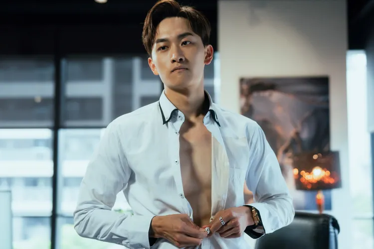 毛祈生身材精壯。三立提供