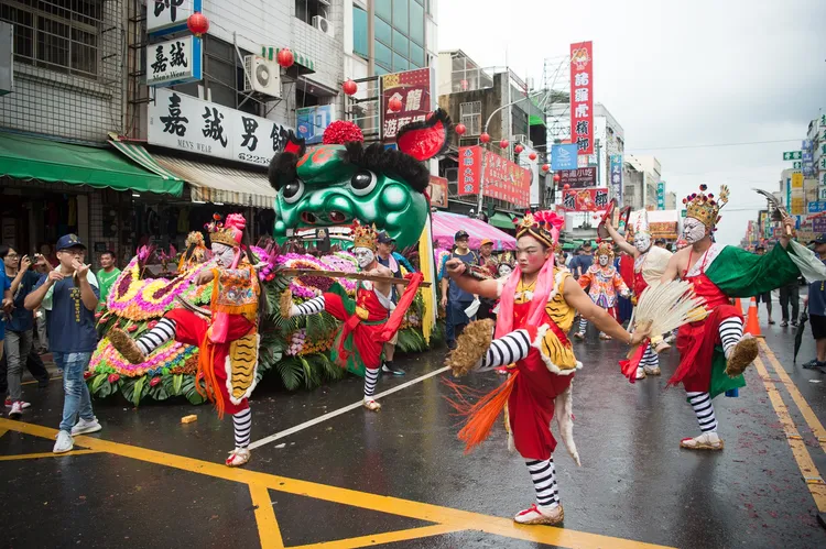 嘉義市「城隍夜巡」今年獲選觀光雙年曆肯定。嘉市府提供