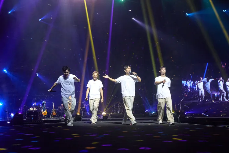 理想混蛋演出大受好評。何樂音樂提供