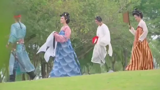 穿中國唐裝「傷害中國民族感情」? 中國人把中國人趕出公園