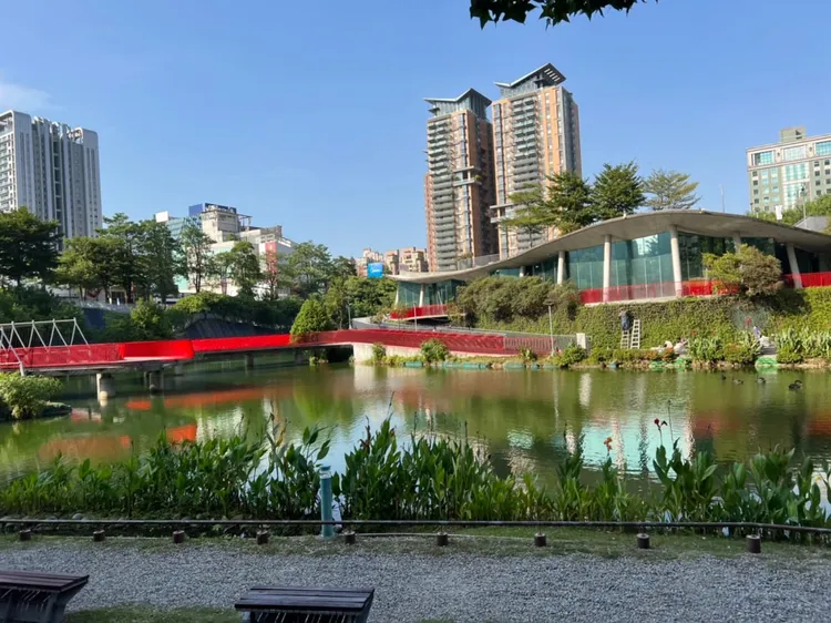 秋紅谷是市府推薦的賞月地點。市府提供