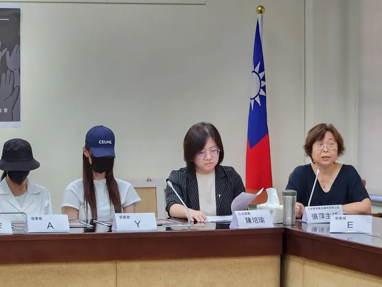 人本基金會校安中心主任張萍表示，加害人偽善，造成被害人極大創傷及認知失調。施智齡攝