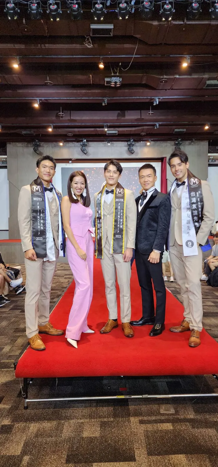 劉伊心同框男性選美小鮮肉。老虎牙子提供