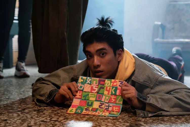 林哲熹劇中靠「注音板」與靈界鬼魂溝通，進而破解案情。風起娛樂提供