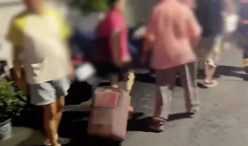 大直民宅內部畫面曝!牆壁裂、磁磚飛 住戶拉行李箱逃命