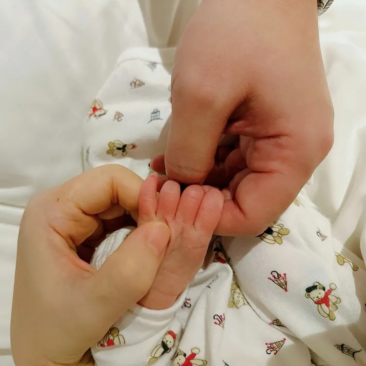 歡迎小腰果來到美麗新世界。翻攝Selina IG