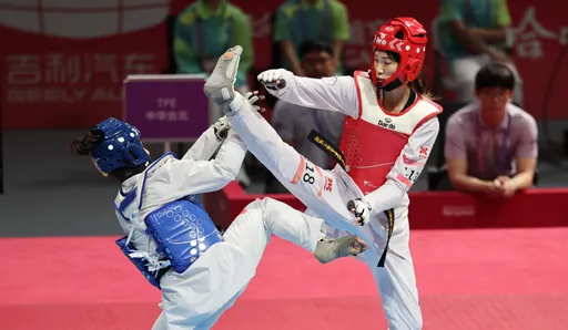 可惜!180公分跆拳女將林唯均不敵南韓 為台灣拿下銀牌
