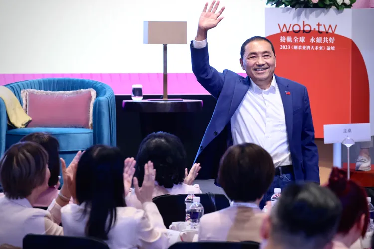 侯友宜出席論壇發表女性治理政策。林林攝