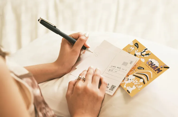 「旅行玩咖」住房手寫明信片。凱撒飯店提供