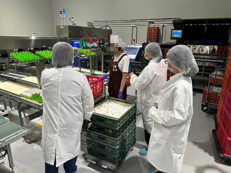 高雄市衛生局昨日到信興屏東洗選廠作業場所稽查。衛生局提供