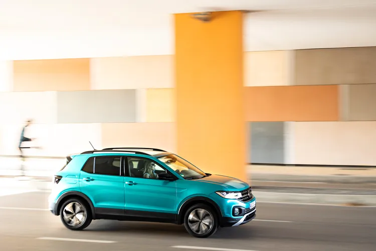 T-Cross擁有富彈性和機能性的車艙，配有385至455公升的行李廂空間，座椅打平可擴充至1281公升。原廠照片