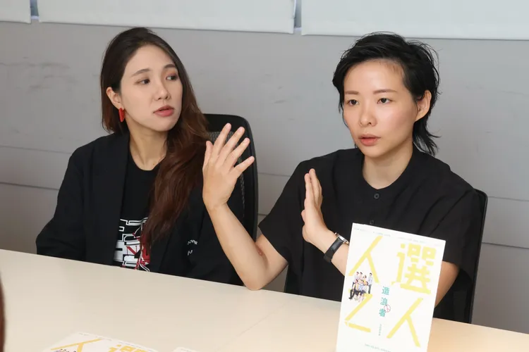 簡莉穎（右）和厭世姬今年入圍58屆金鐘獎迷你劇集最佳編劇獎。彭欣偉攝