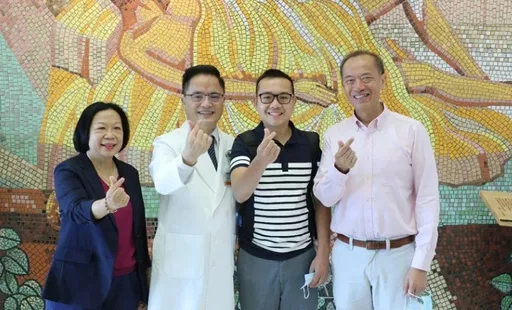 星國前外長楊榮文兒沐髓緣之愛 已是準醫師感恩慈濟