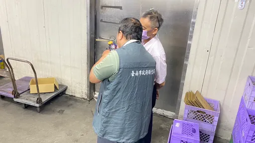 台南35名国小学童腹痛又呕吐 葡萄汁惹祸?市府急采检追原因
