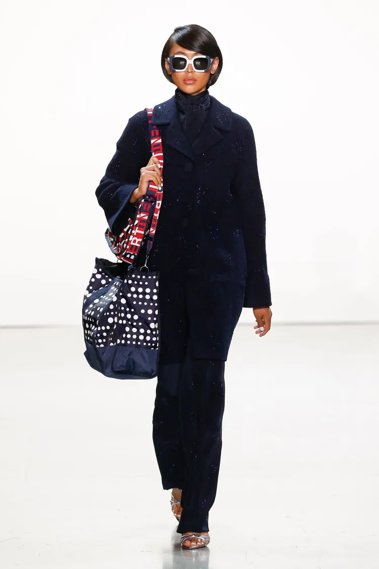 LeSportsac與Libertine推出聯名包款。品牌提供