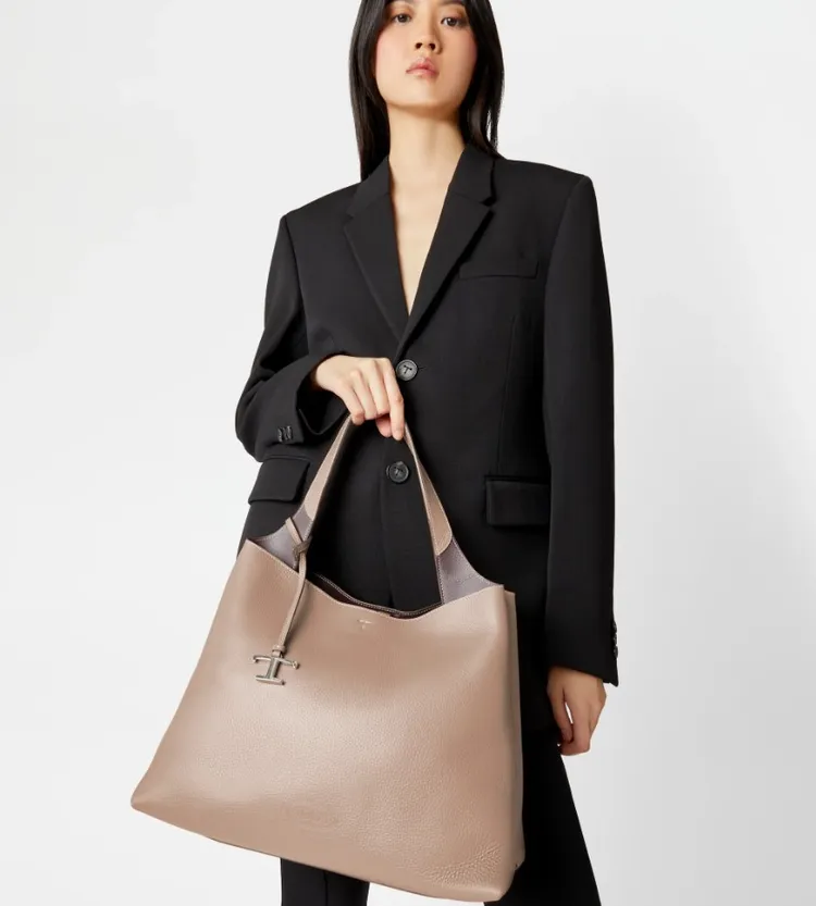 Tod's 粉裸色APA大型手提肩揹包（NT64,900）