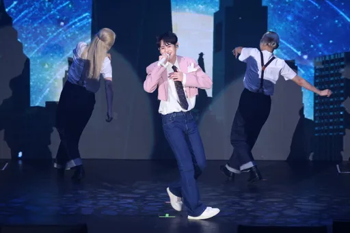 Highlight梁耀燮脫了獨厚台粉!中文忘詞「掏大抄」 首公開未曝光寫真