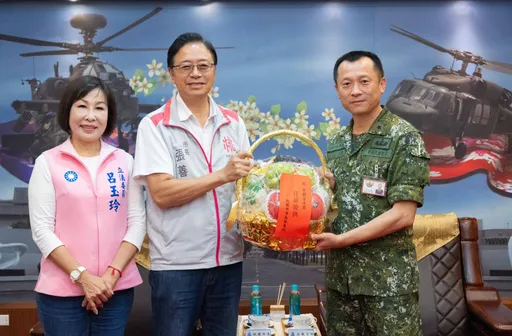 中秋佳節前夕率團勞軍 張善政:感謝國軍弟兄堅守崗位、護家園