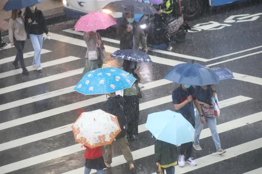 出門注意！午後對流旺盛　9縣市豪雨特報