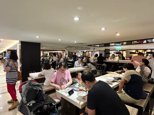 台中睽違7年颱風假幾無風雨　KTV被訂爆！百貨美食街湧人潮