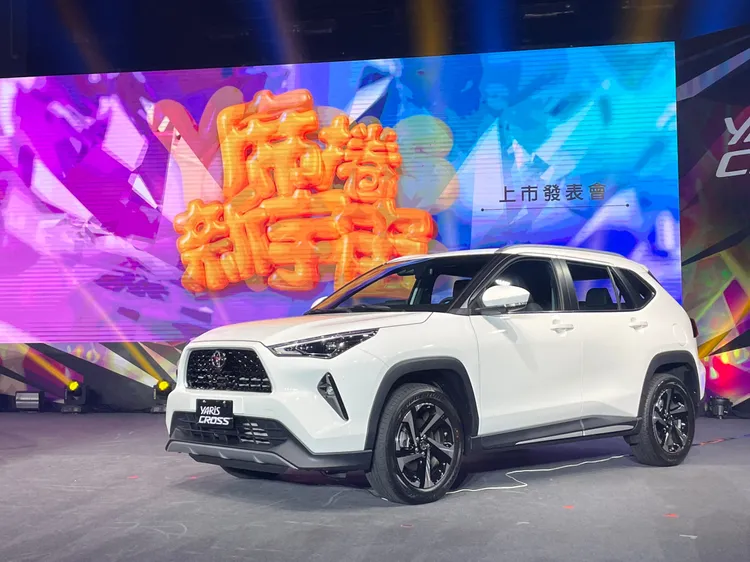 Yaris Cross外型以Solid Dynamic為設計理念，並延續Toyota SUV家族設計語彙，打造出動感活潑且量感飽滿的車體外觀。林浩昇攝
