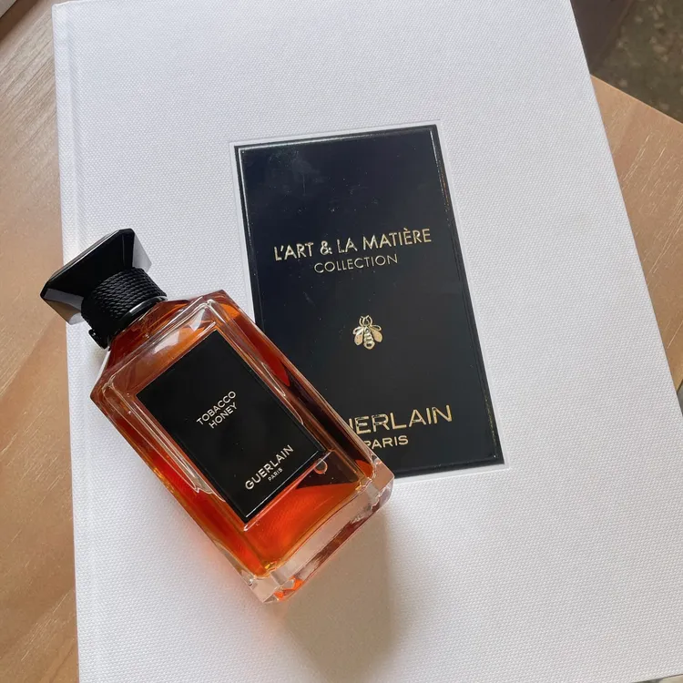 GUERLAIN琥珀菸草淡香精，100ml／1萬3000元、200ml／1萬8900元。張家玲攝