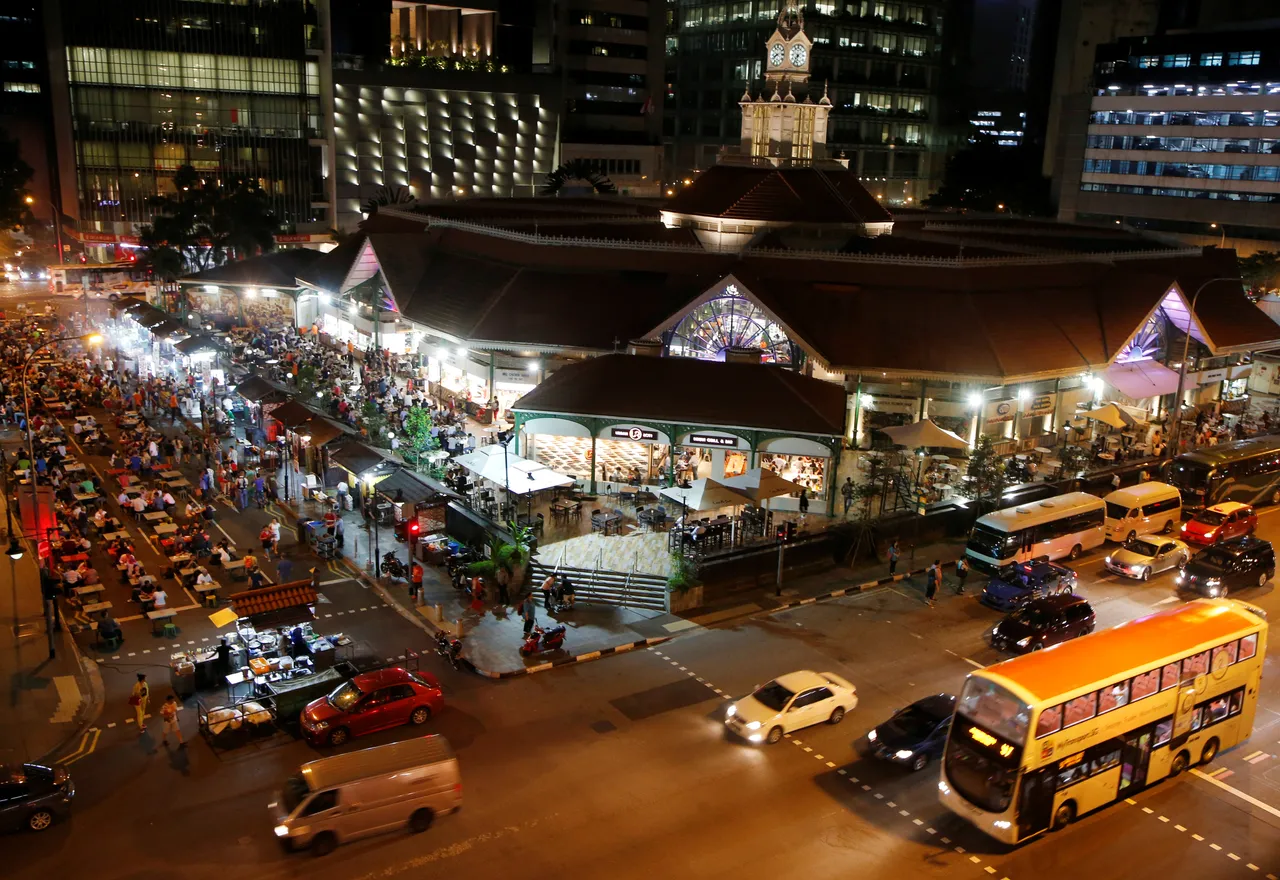 新加坡廈門街熟食中心(Amoy Street Food Centre)。路透社