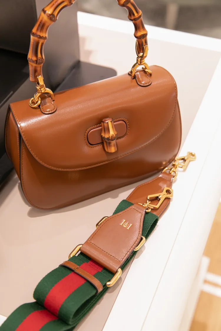 獨家設計推出具紀念意義的數字101烙印圖案。品牌提供