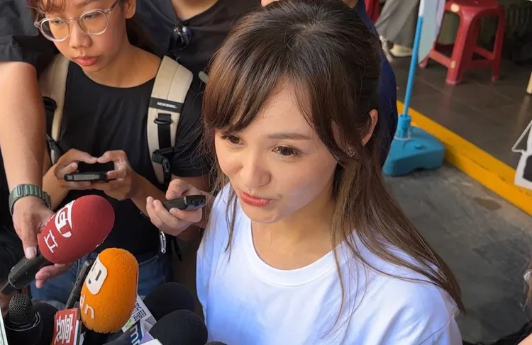 郭辦發言人陳家頤預告接下來有連署站快閃活動，正副搭檔參選人會連袂出席。曾佳俊攝