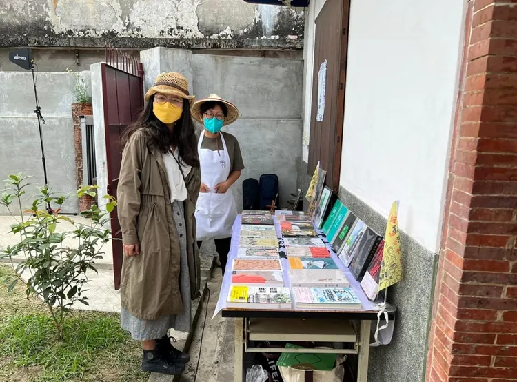 「柚合學書」經常舉辦書攤市集，10月份也將於百年古蹟「邱添貴派下夥房」舉行小型書市集。取自「柚仔林合和學堂書店」臉書粉專