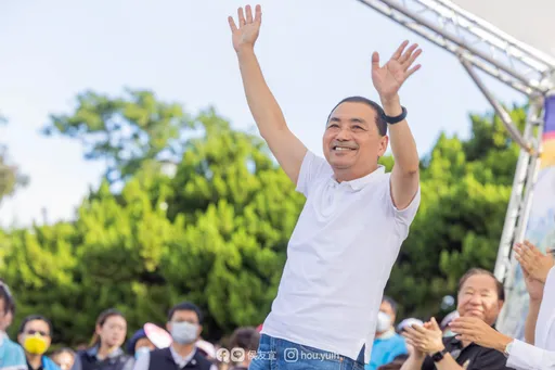 侯友宜請假百日爽領130萬!喊薪水全捐 民進黨:大群館年收1500萬也捐?