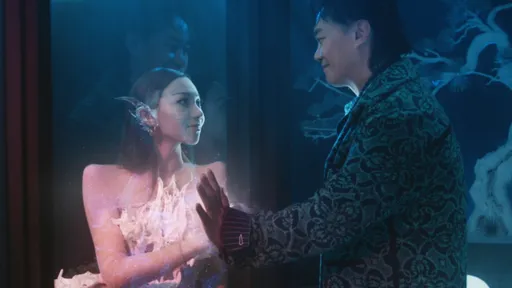 香港混血女歌手才宣布訂婚　演藝事業迎重大突破合體超大咖天王