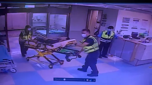 台中感情糾紛18歲男被砍死 KTV外衝突1死1傷、13人落網