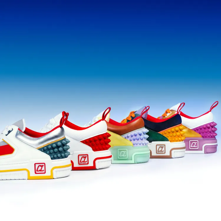 ASTROLOUBI共推出五種色彩。品牌提供