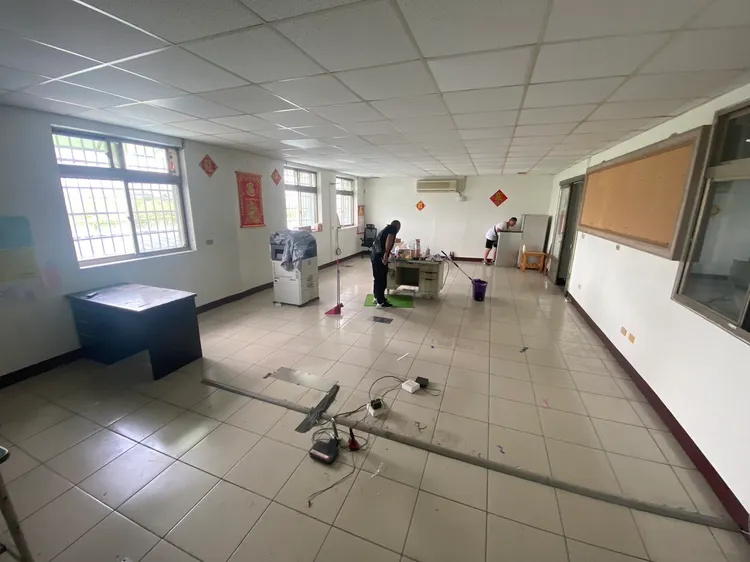 鴿會也人去樓空。讀者提供