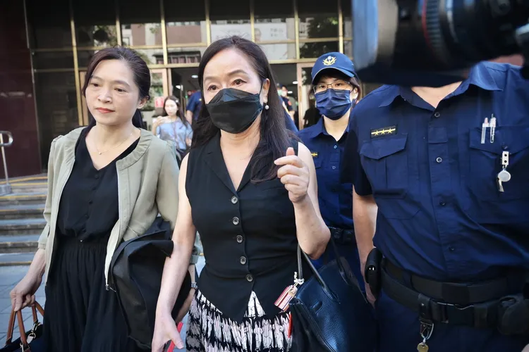 周玉蔻出庭臉色鐵青。林林攝